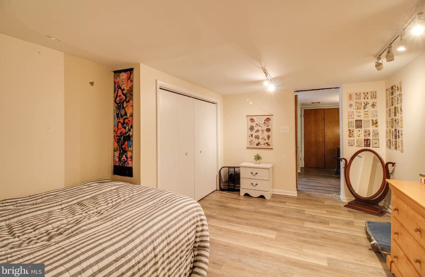 1912 Rockwell Ave, Baltimore MD  21228-4244 exterior