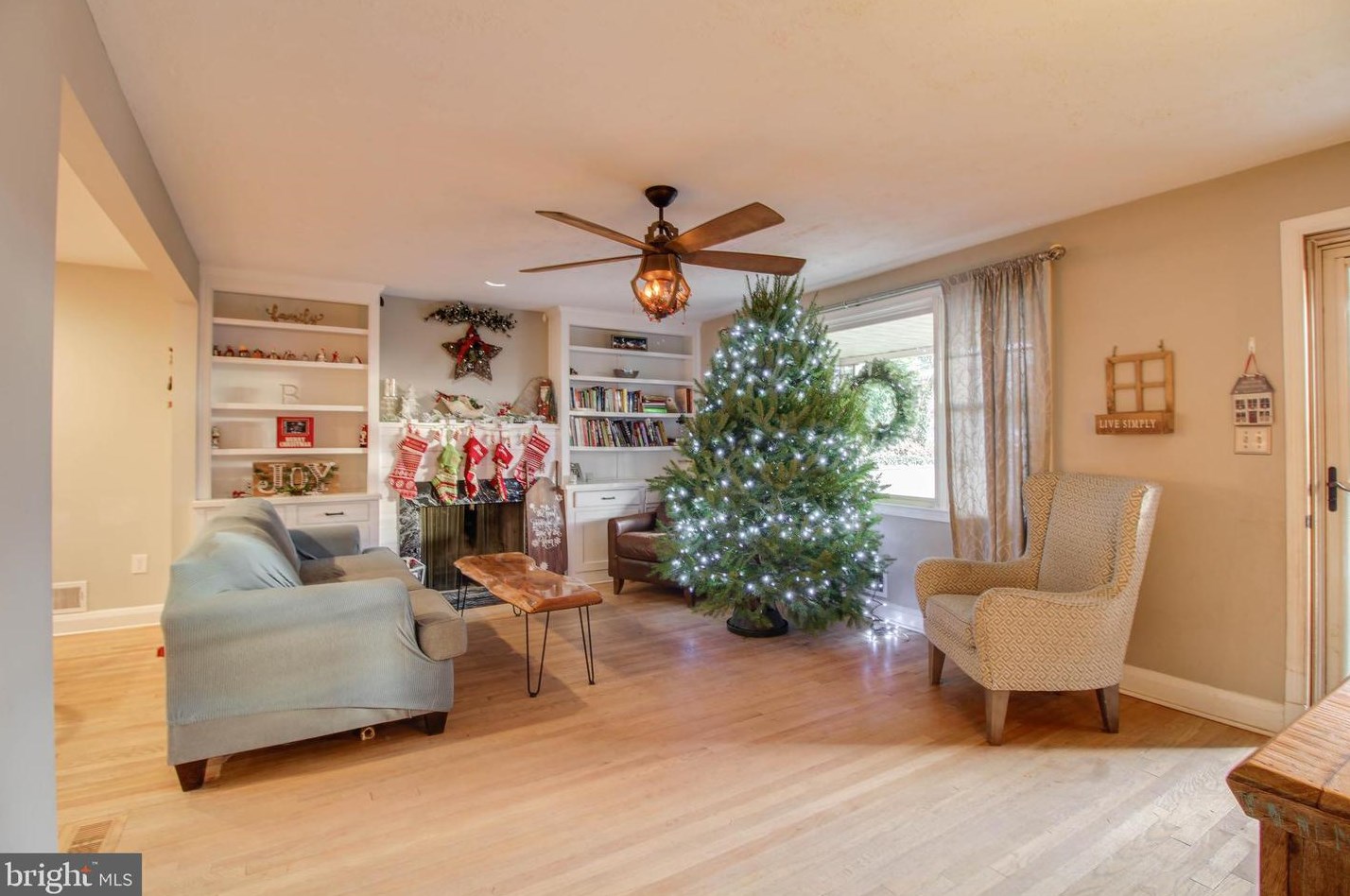 1912 Rockwell Ave, Baltimore MD  21228-4244 exterior