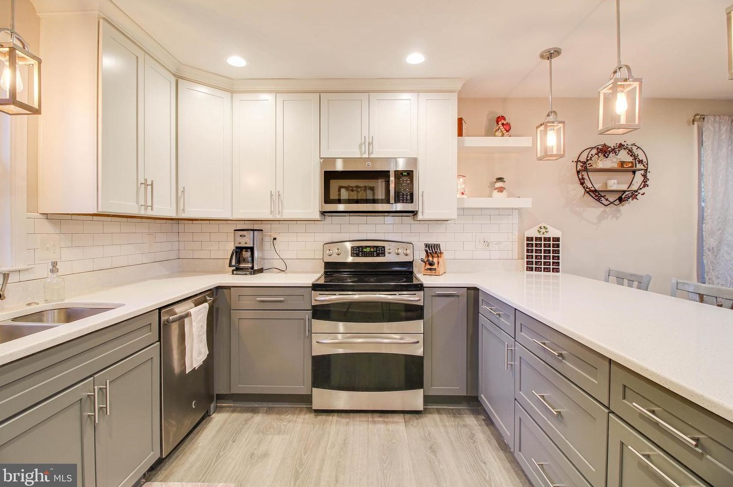 1912 Rockwell Ave, Baltimore MD  21228-4244 exterior