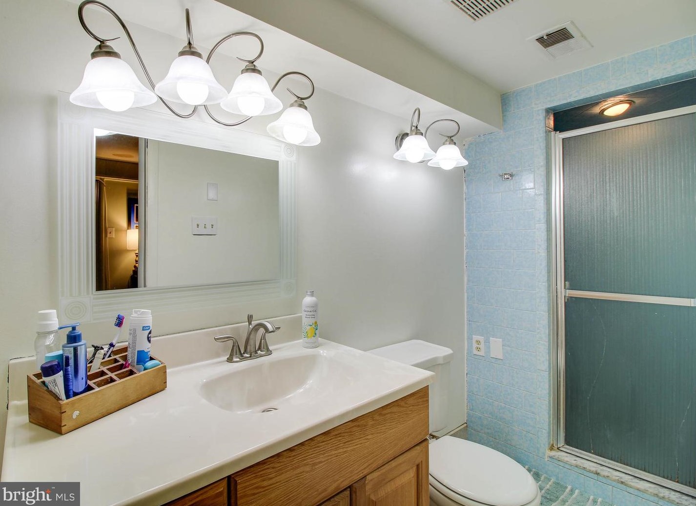 1912 Rockwell Ave, Baltimore MD  21228-4244 exterior