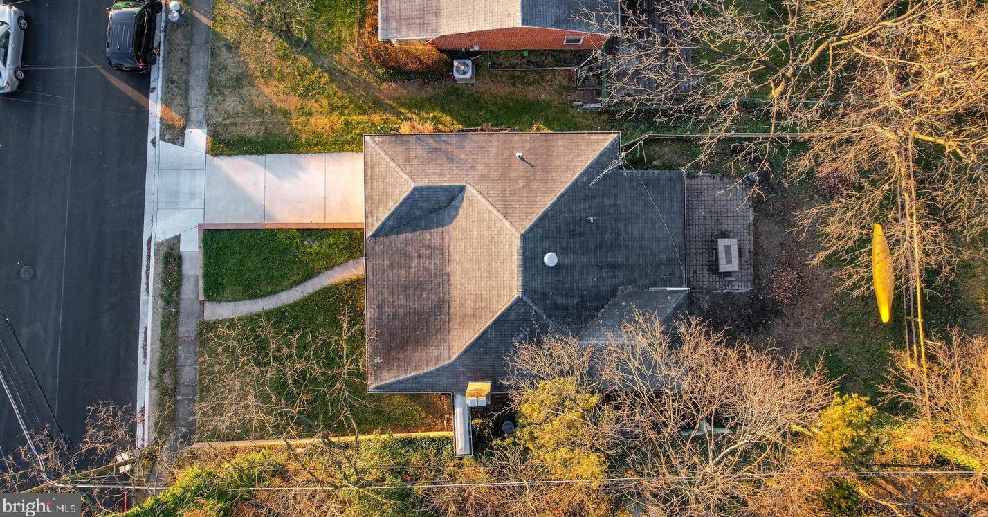 1912 Rockwell Ave, Baltimore MD  21228-4244 exterior