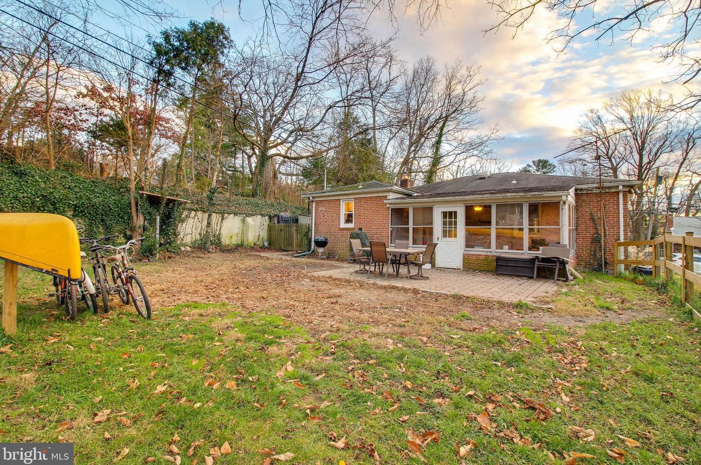 1912 Rockwell Ave, Baltimore MD  21228-4244 exterior