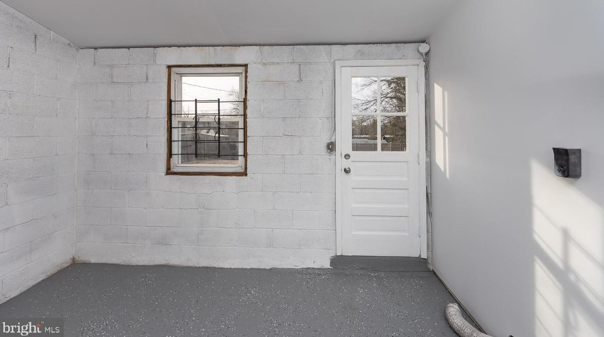 6513 Lehnert St, Baltimore MD  21207-4228 exterior