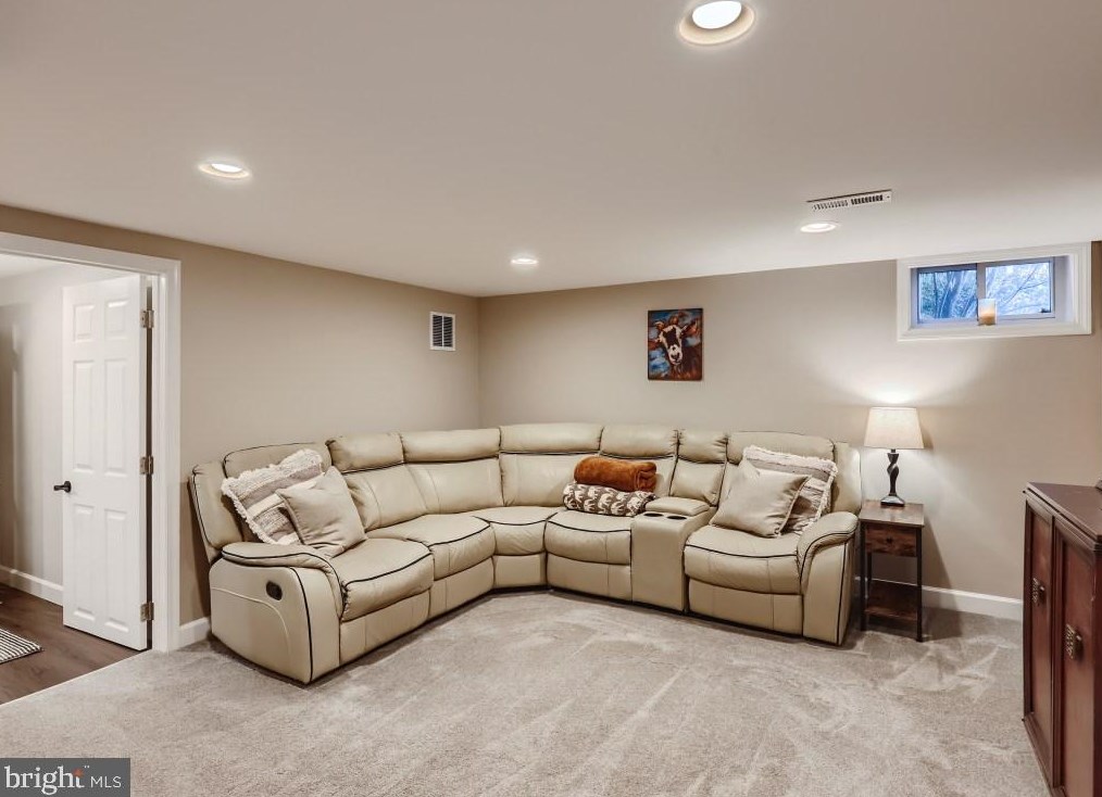 1621 Aberdeen Rd, Baltimore MD  21286-8126 exterior