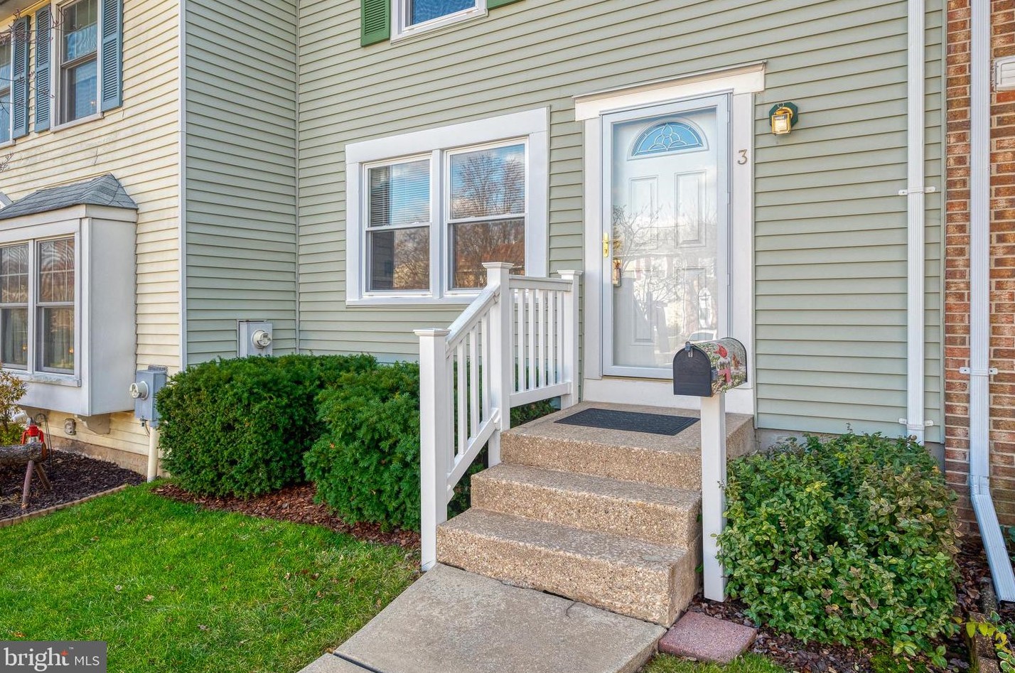 3 Duchess Ct, Baltimore, MD 21237-4012