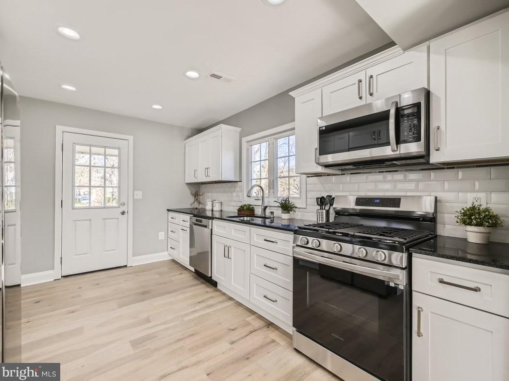 602 Windwood Rd, Baltimore MD  21212-2109 exterior