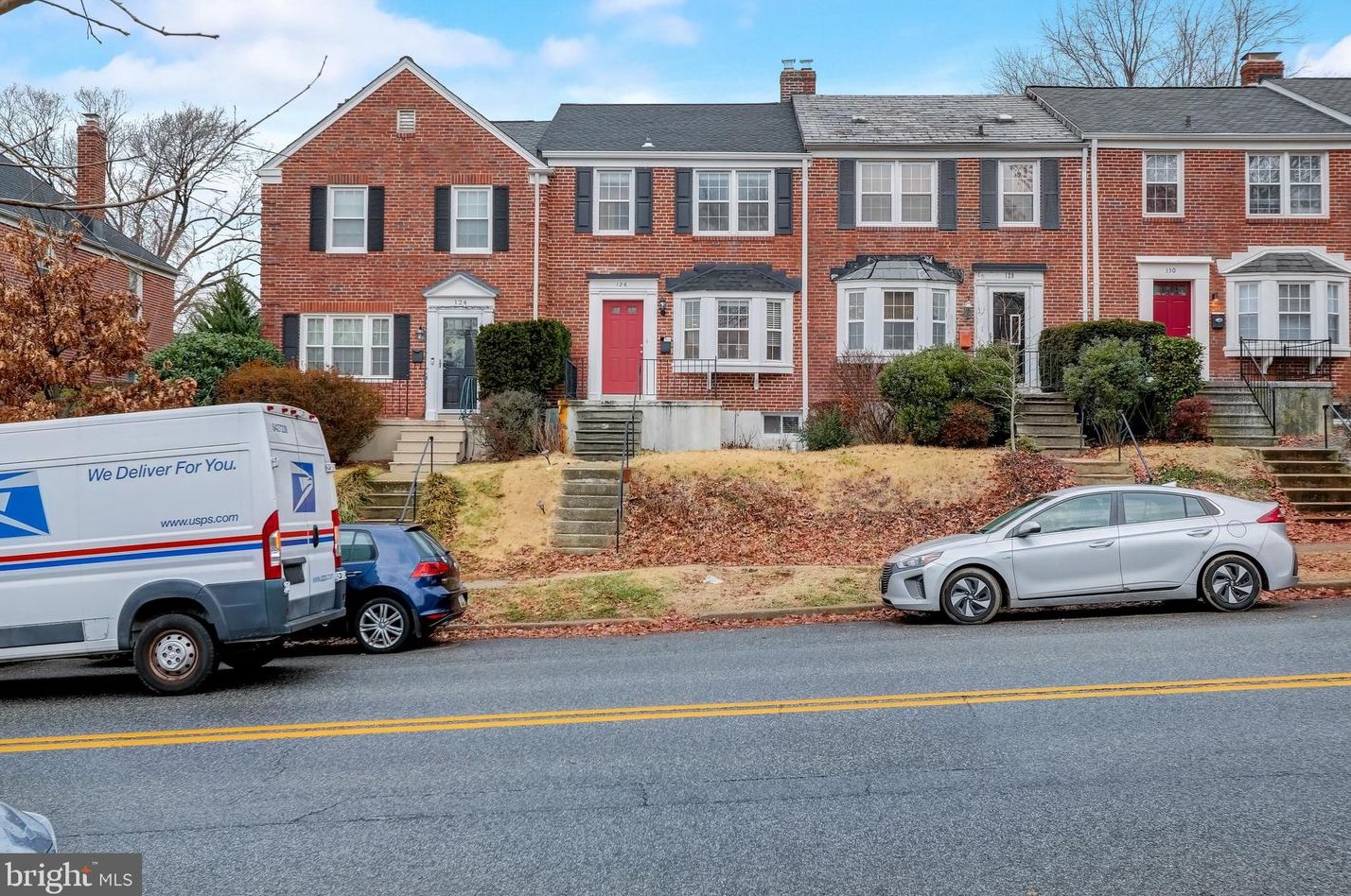 126 Stevenson Ln, Baltimore, MD 21212-1401