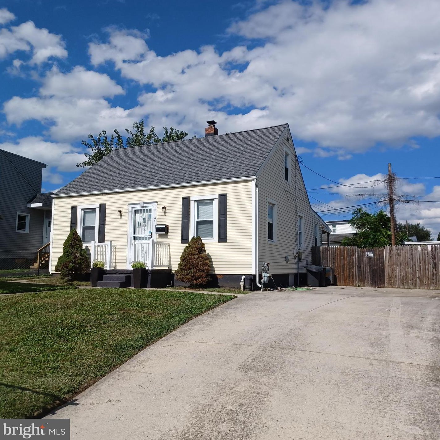 7 Crafton Rd, Baltimore, MD 21221-7012