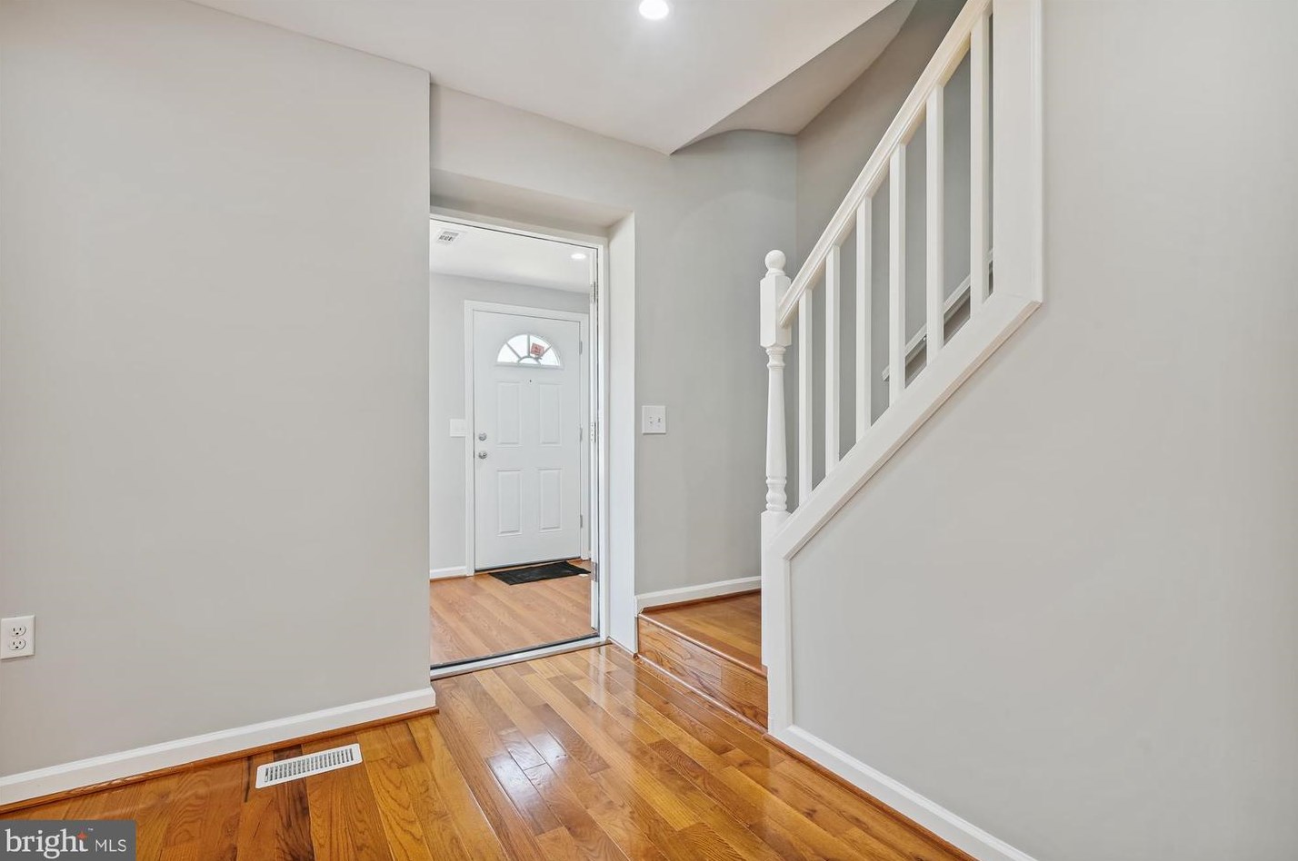 9 Dundalk Ave, Baltimore MD  21222-4222 exterior