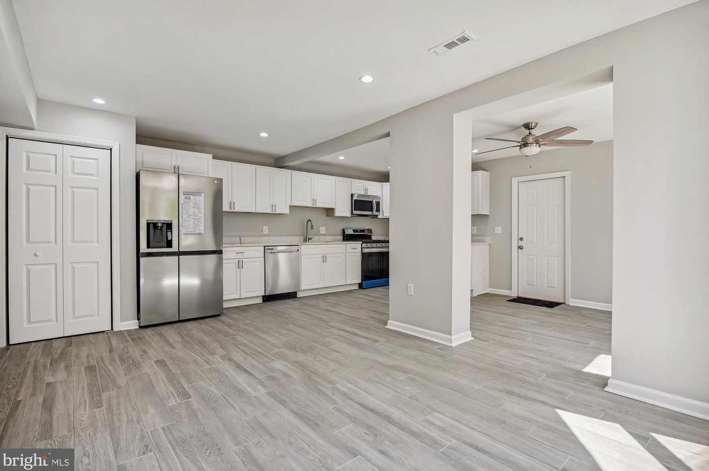 9 Dundalk Ave, Baltimore MD  21222-4222 exterior