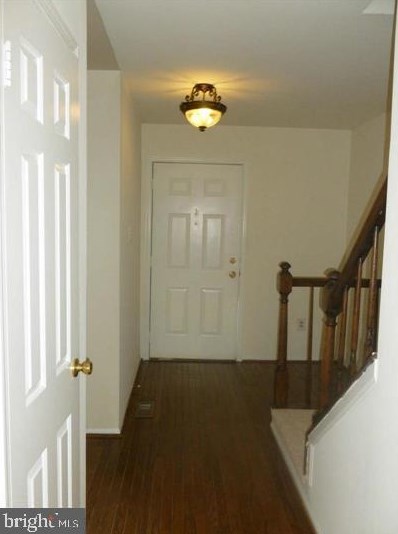90 Six Notches Ct, Baltimore, MD 21228