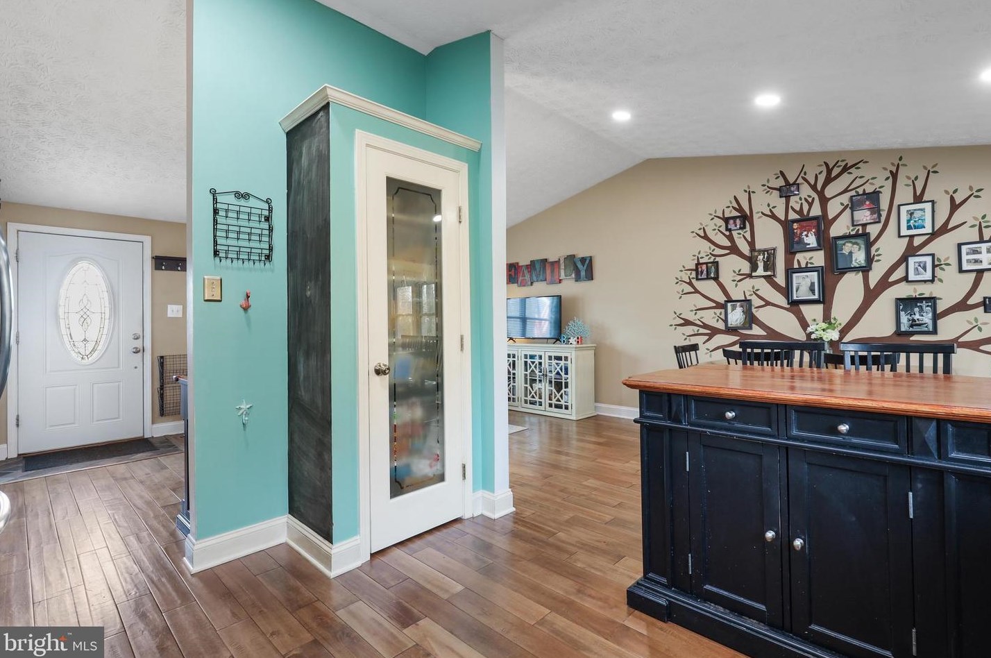 104 Holly Cir, Baltimore MD  21221-1909 exterior