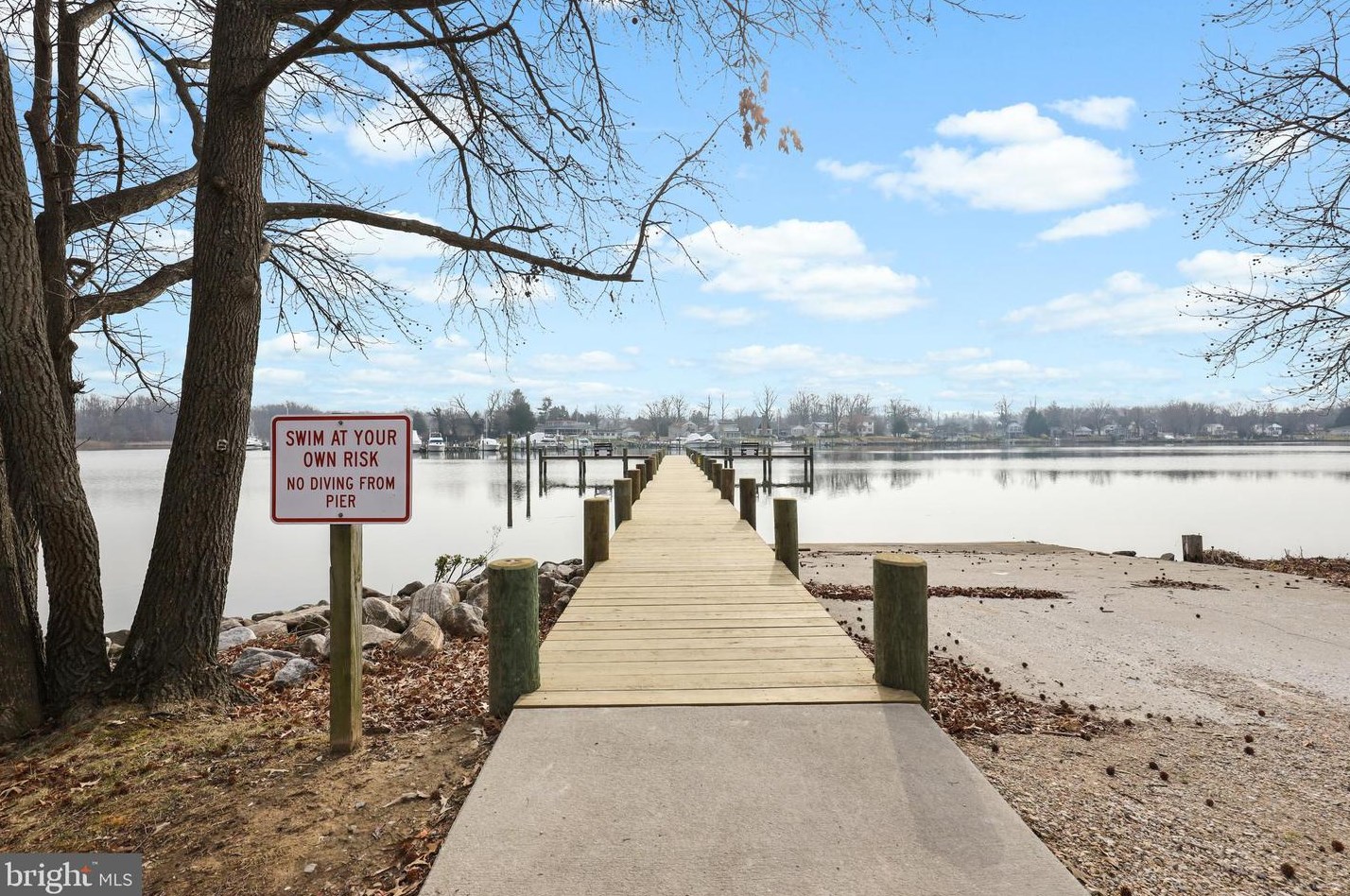 104 Holly Cir, Baltimore MD  21221-1909 exterior