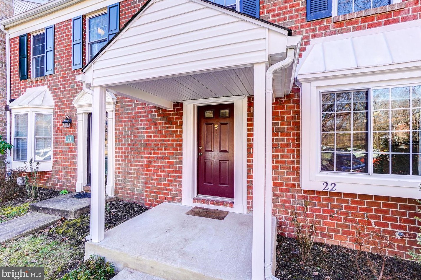 22 Marshs Victory Ct, Baltimore, MD 21228-2439
