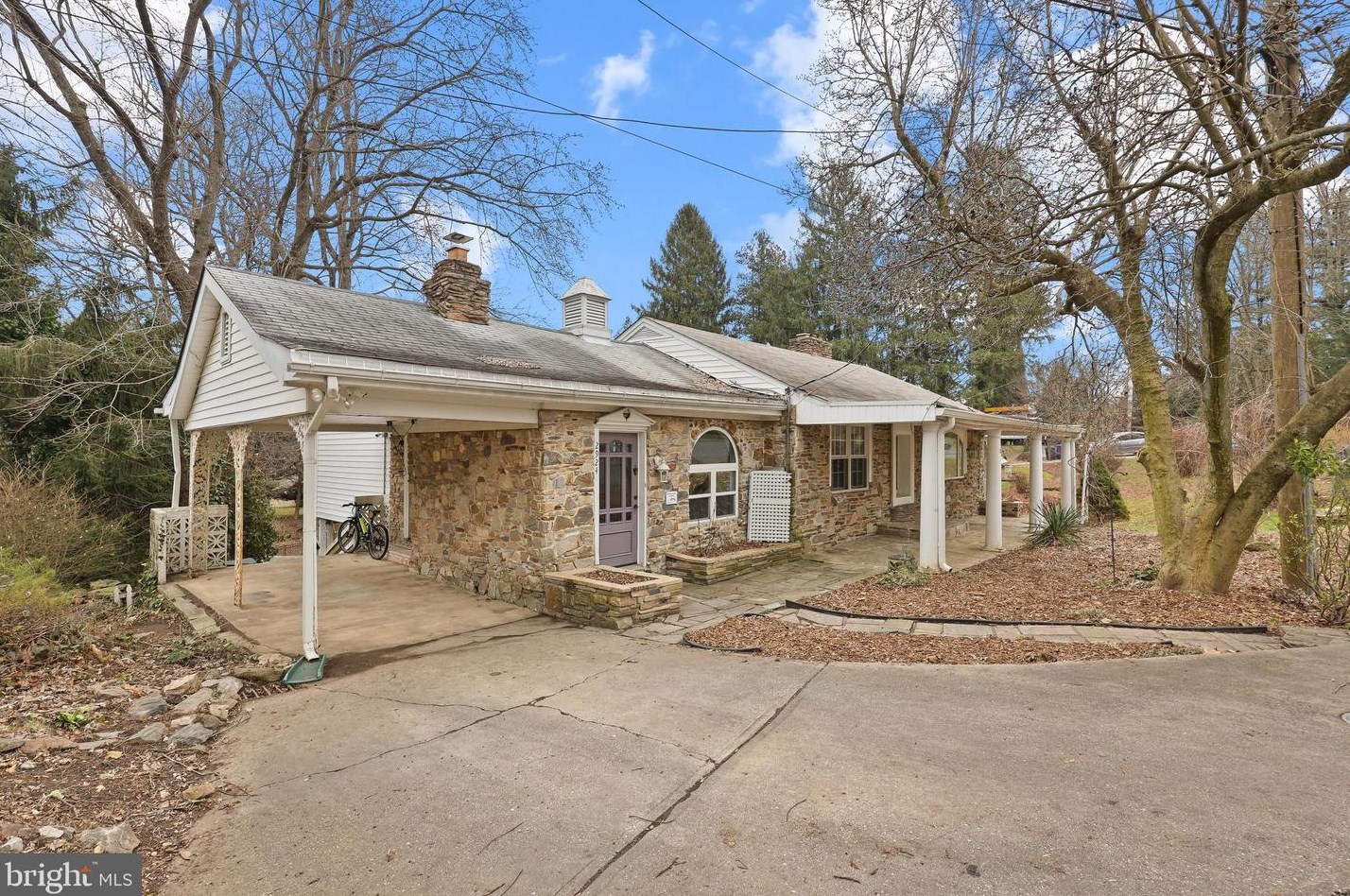 2924 Knoll Acres Dr, Baltimore, MD 21234-1129