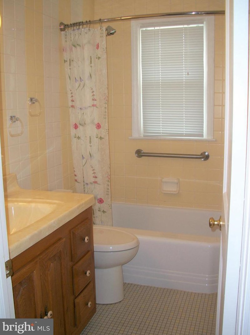 7805 Bagley Ave, Baltimore MD  21234-5831 exterior