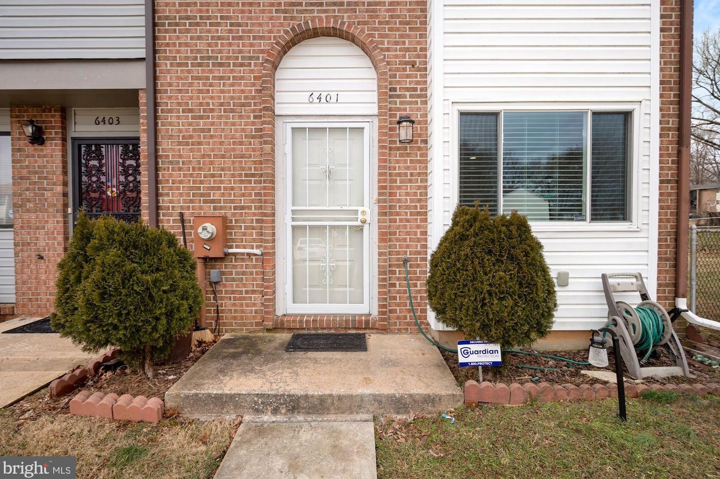 6401 Woodgreen Cir, Baltimore MD  21207-5582 exterior