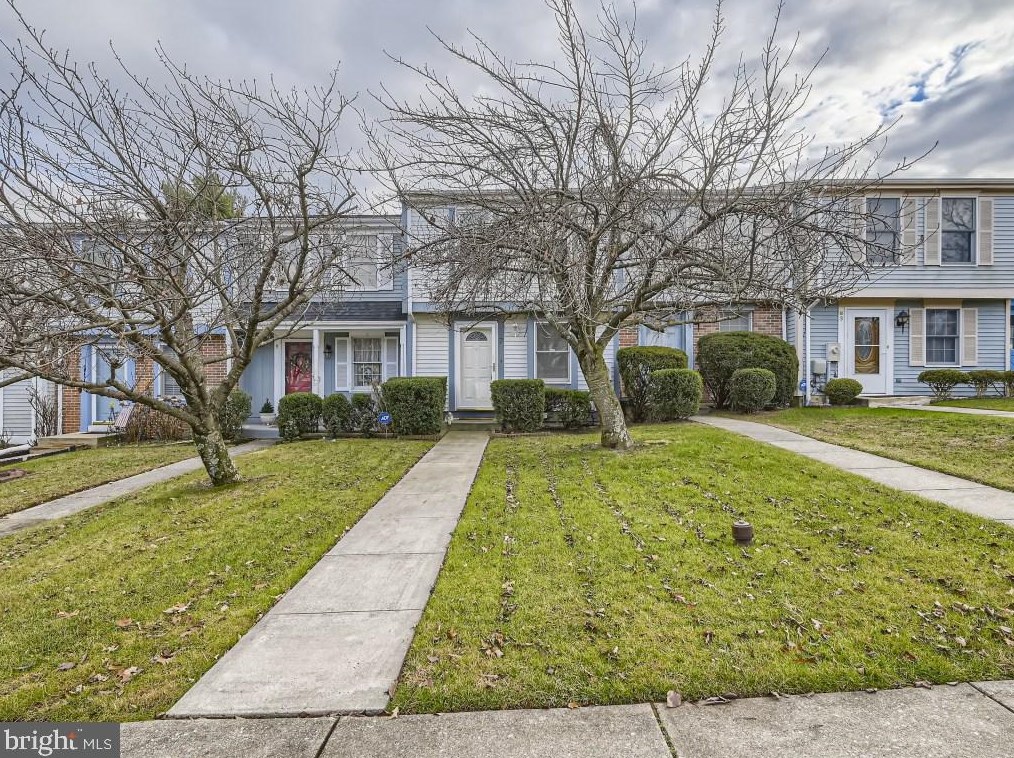 7 Glamis Garth, Baltimore, MD 21236-2547