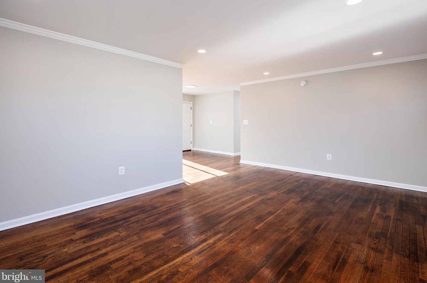 933 Prestwood Rd, Baltimore, MD 21228-1223