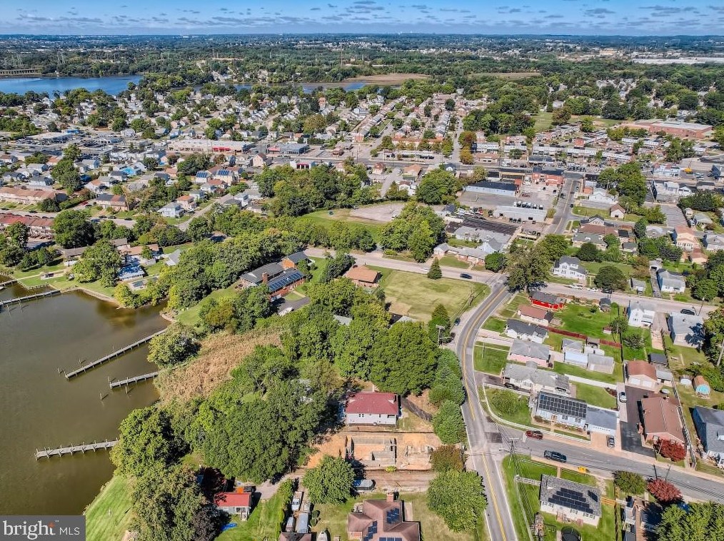 212 Riverside Dr, Baltimore MD  21221-6826 exterior