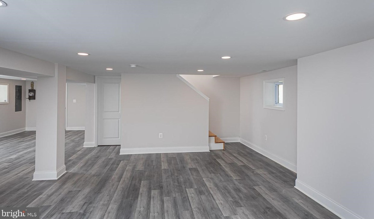 212 Riverside Dr, Baltimore MD  21221-6826 exterior