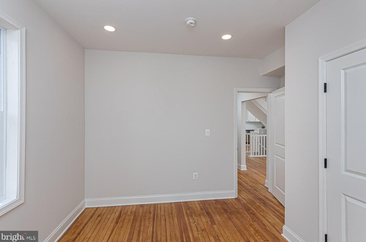 212 Riverside Dr, Baltimore MD  21221-6826 exterior