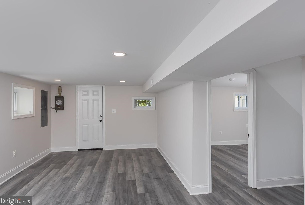 212 Riverside Dr, Baltimore MD  21221-6826 exterior