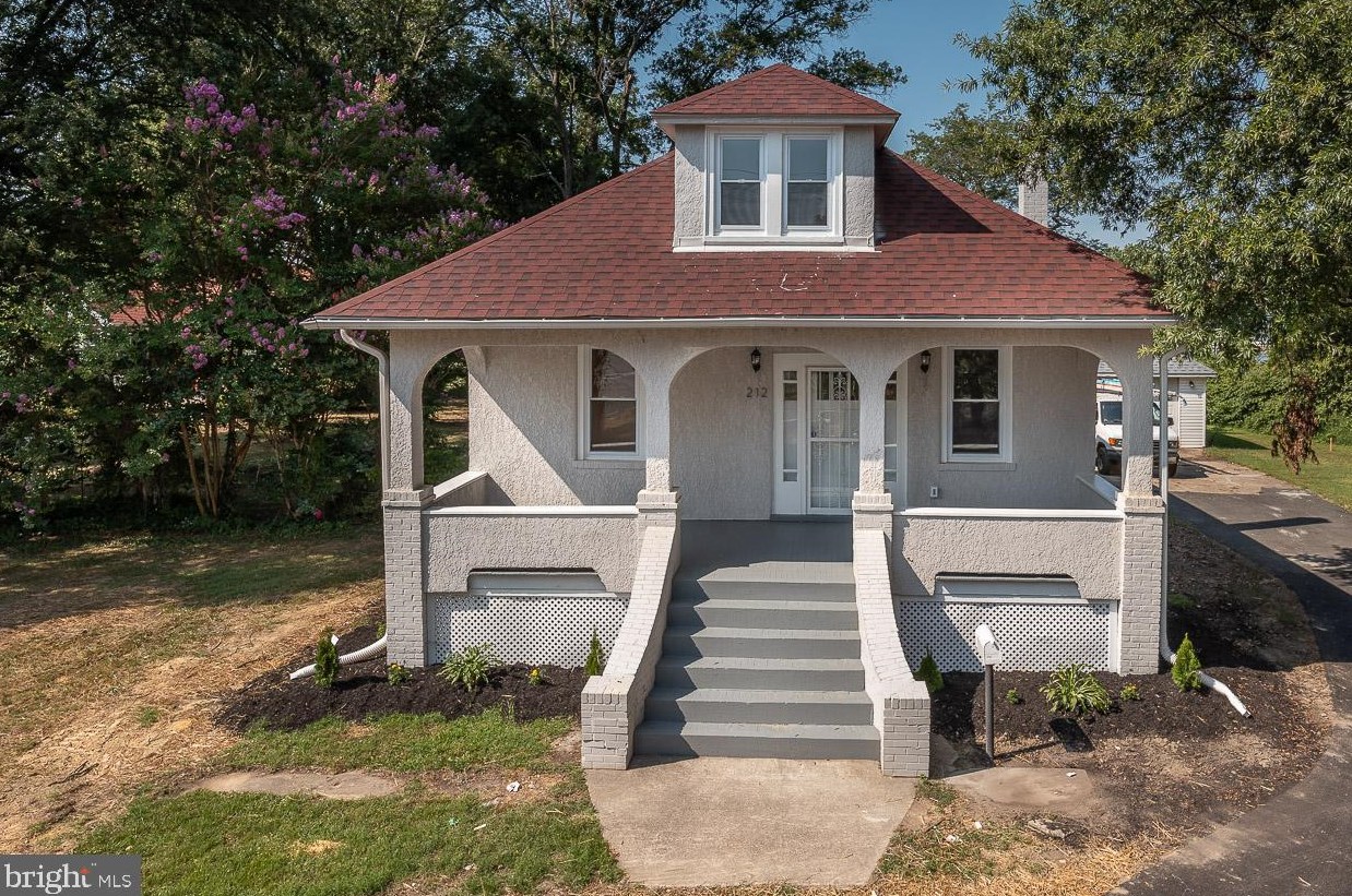 212 Riverside Dr, Baltimore MD  21221-6826 exterior