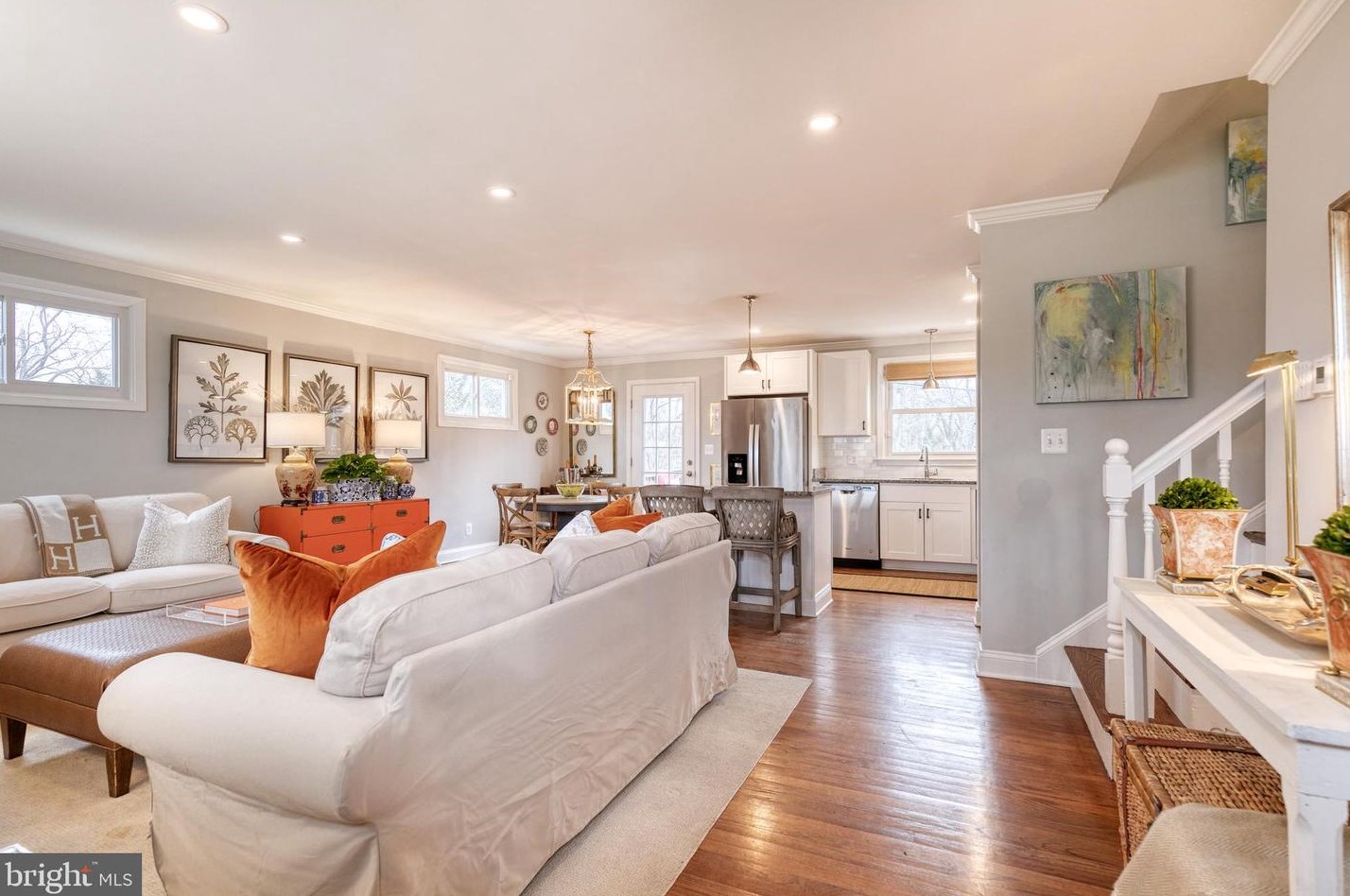 8203 Thornton Rd, Baltimore, MD 21204-1802