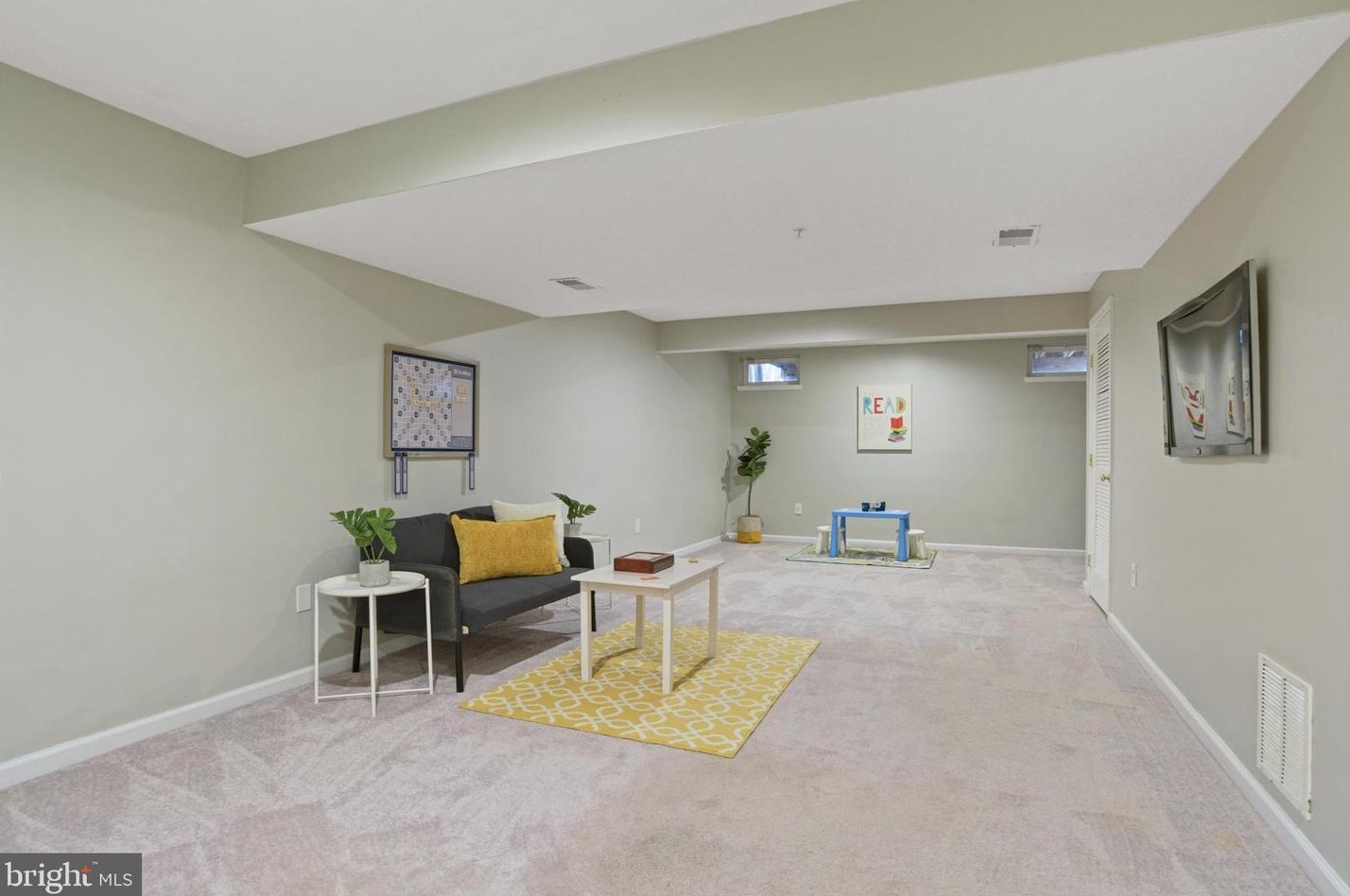 17 Caterham Ct, Baltimore MD  21237-5000 exterior