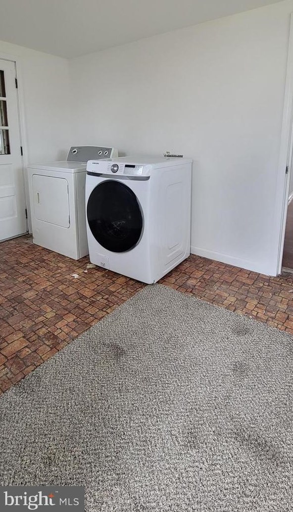 906 Barron Ave, Baltimore, MD 21221-5201