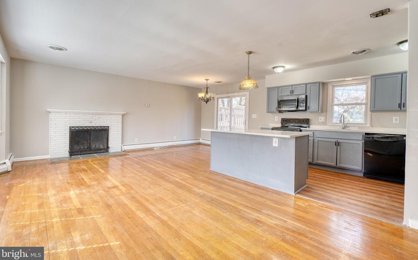 704 Providence Rd, Baltimore MD 21286-1562 exterior