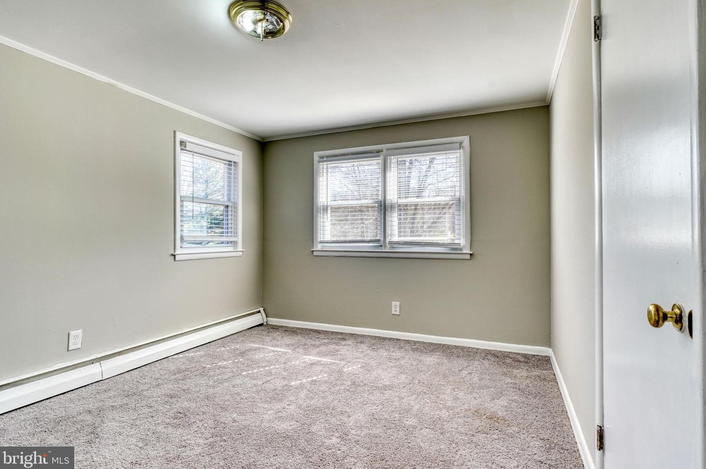 704 Providence Rd, Baltimore MD 21286-1562 exterior