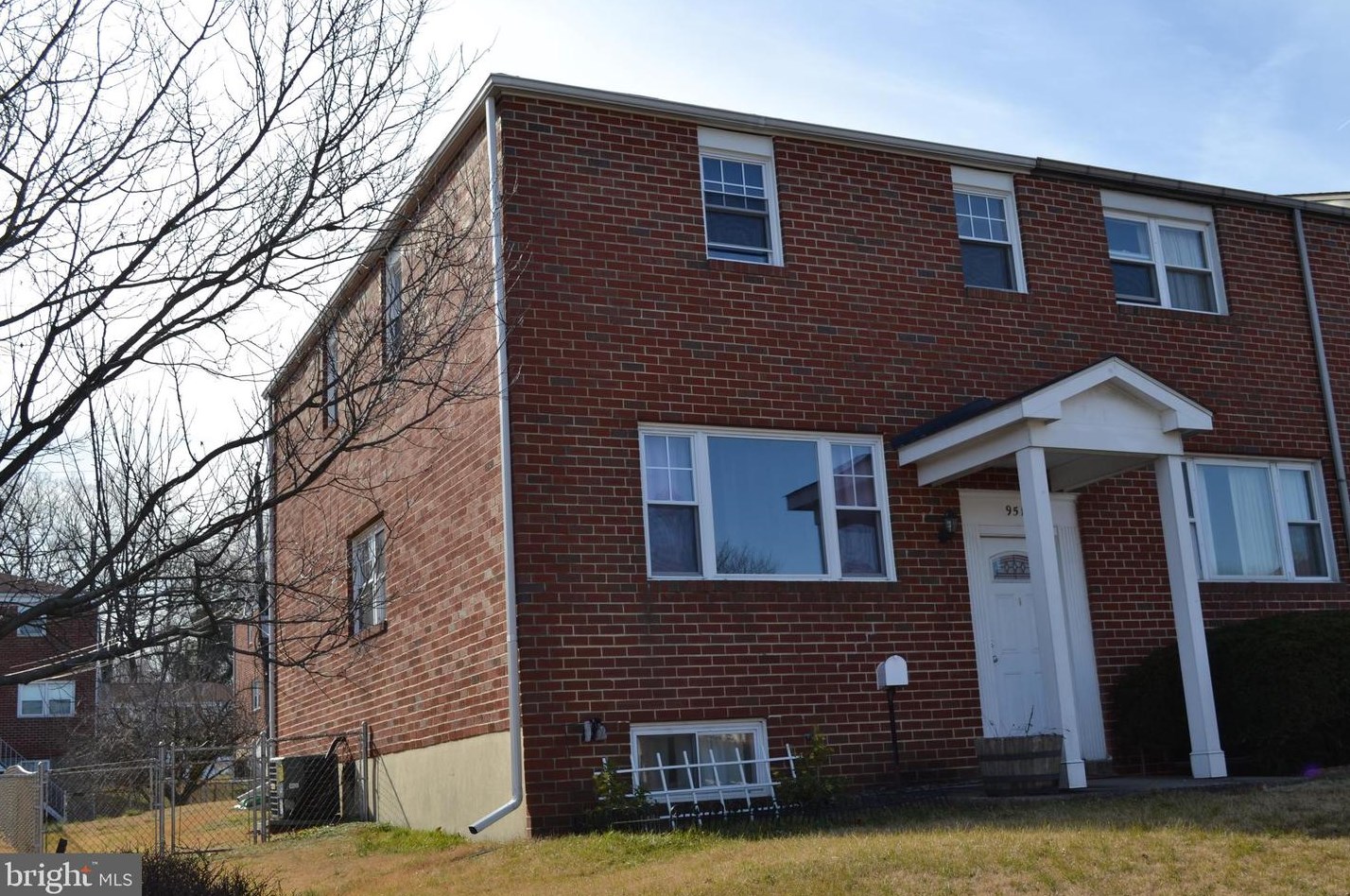 951 Regina Dr, Baltimore, MD 21227