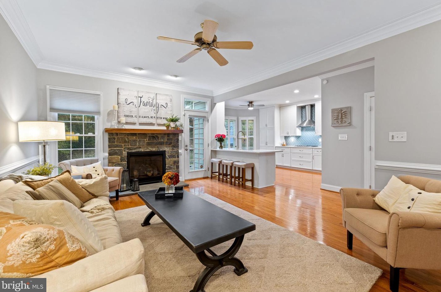 4 Old Granary Ct, Baltimore MD  21228-5358 exterior