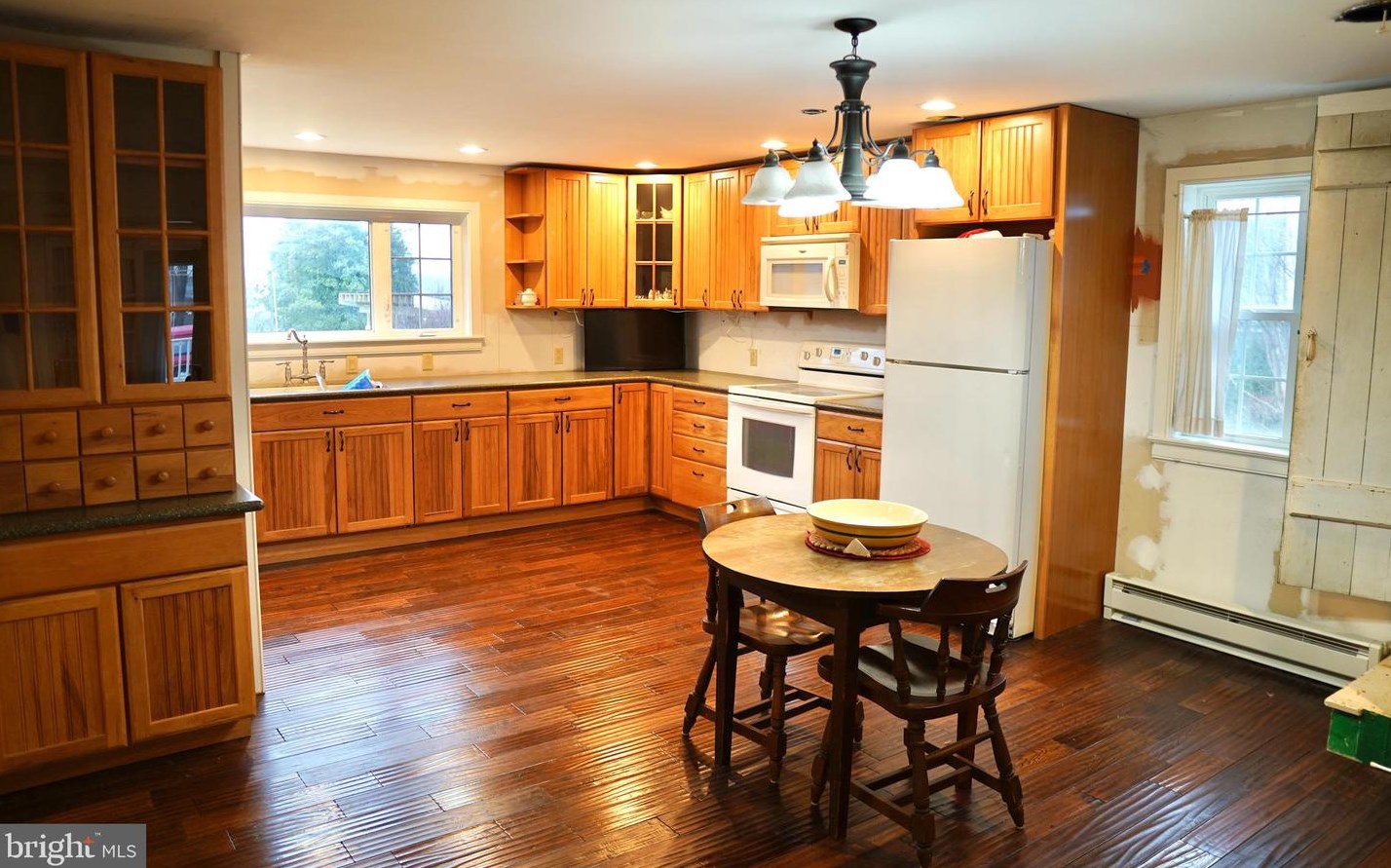 25 Newburg Ave, Baltimore, MD 21228-5108