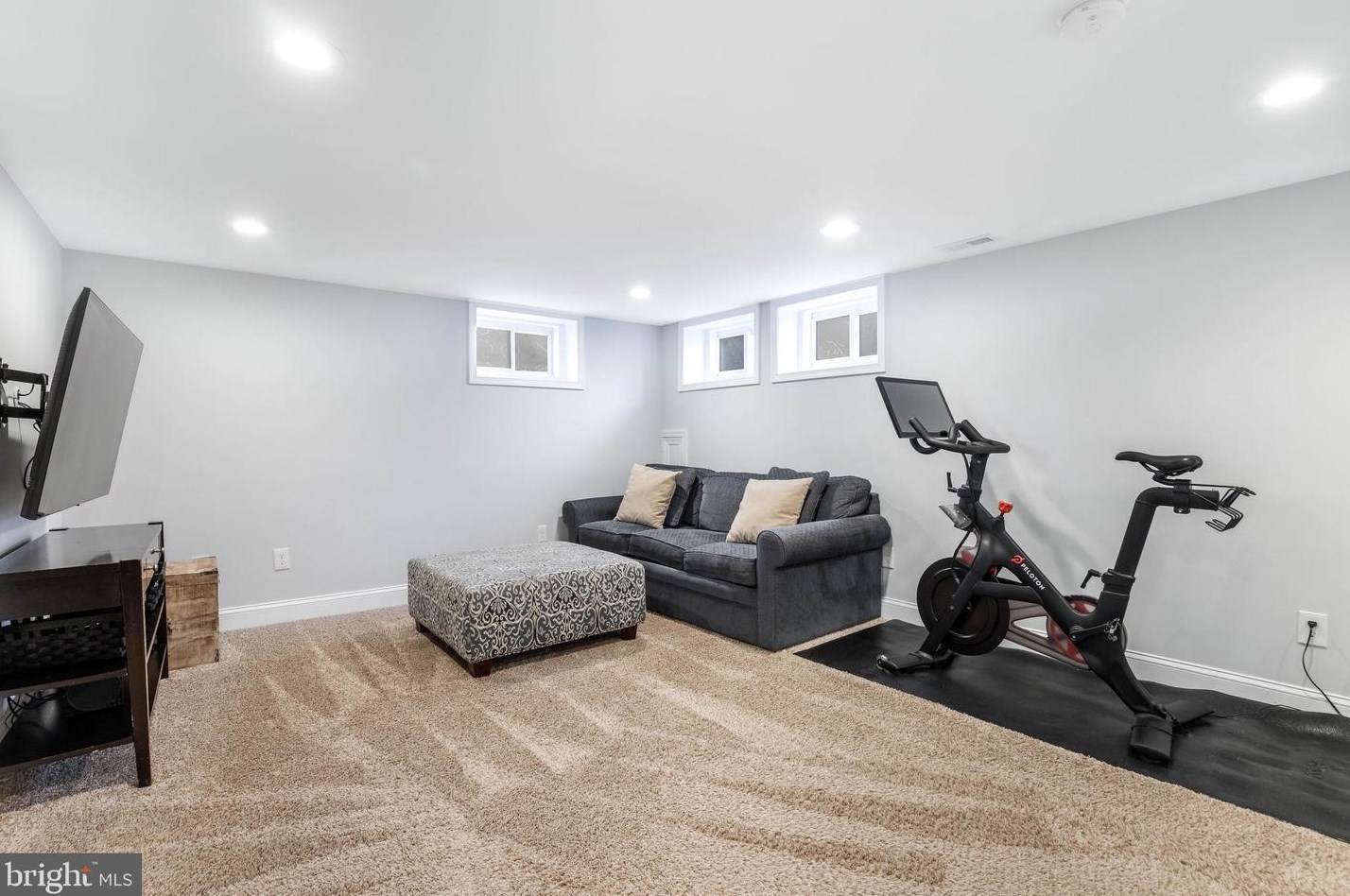 532 Academy Rd, Baltimore MD  21228-1802 exterior