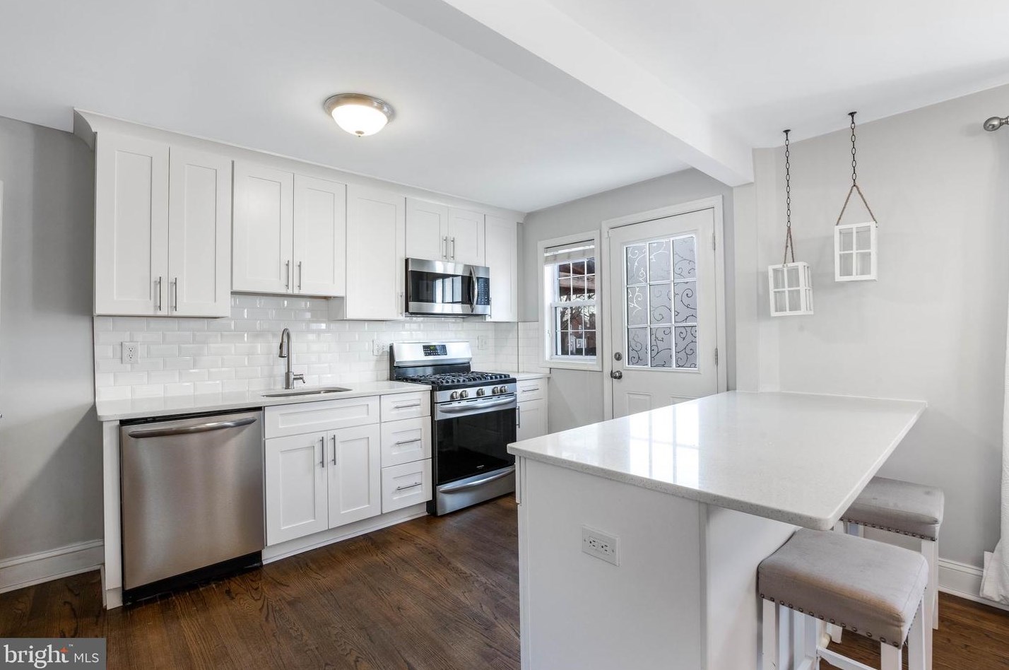 532 Academy Rd, Baltimore MD  21228-1802 exterior