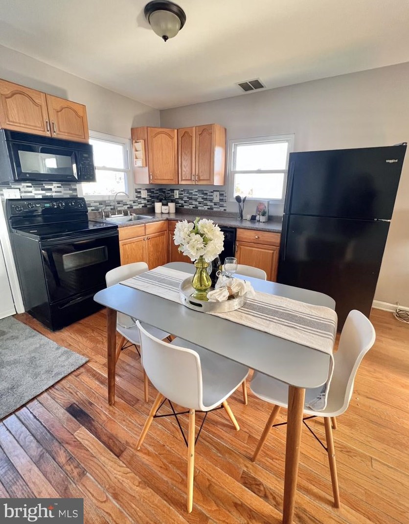 7726 Cove Rd, Baltimore MD  21219-1918 exterior