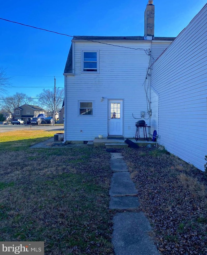 7726 Cove Rd, Baltimore MD  21219-1918 exterior