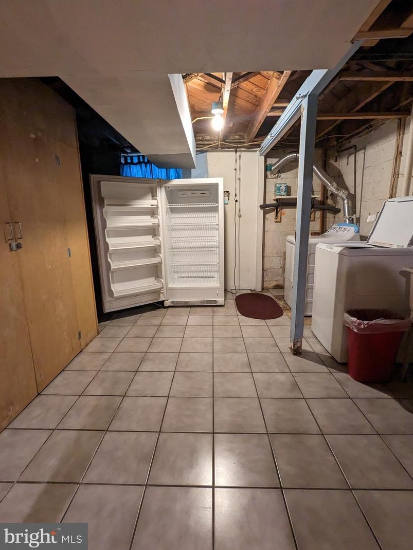 2782 Moorgate Rd, Baltimore MD  21222-4620 exterior