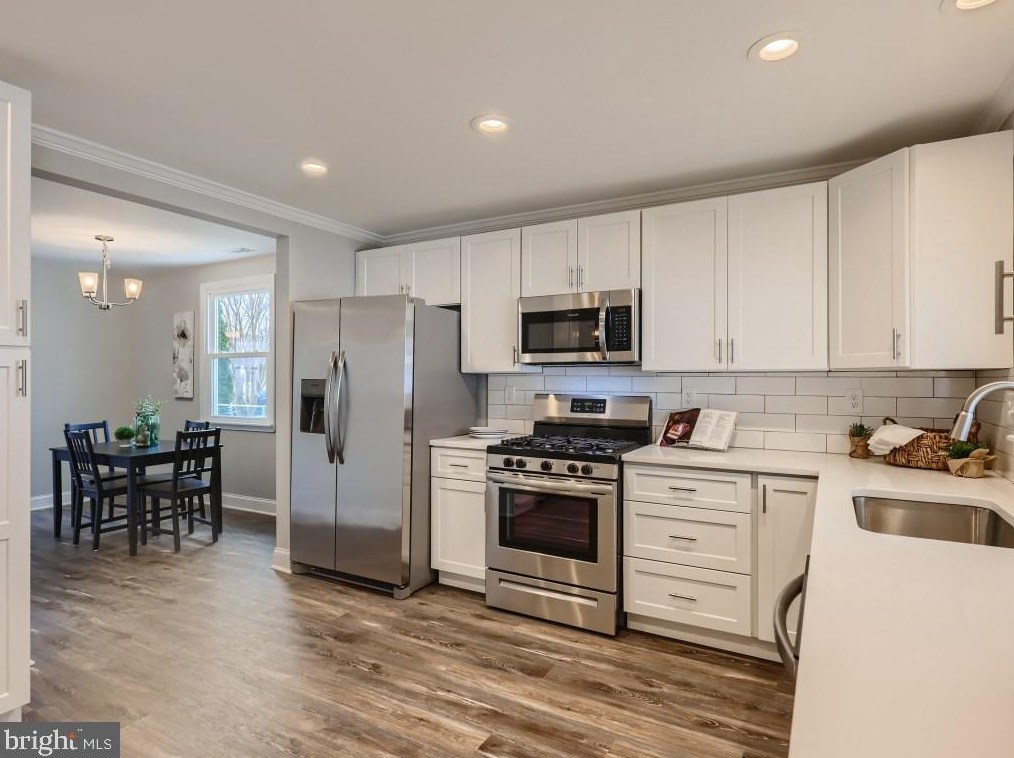 8230 Longpoint Rd, Baltimore MD  21222-6017 exterior