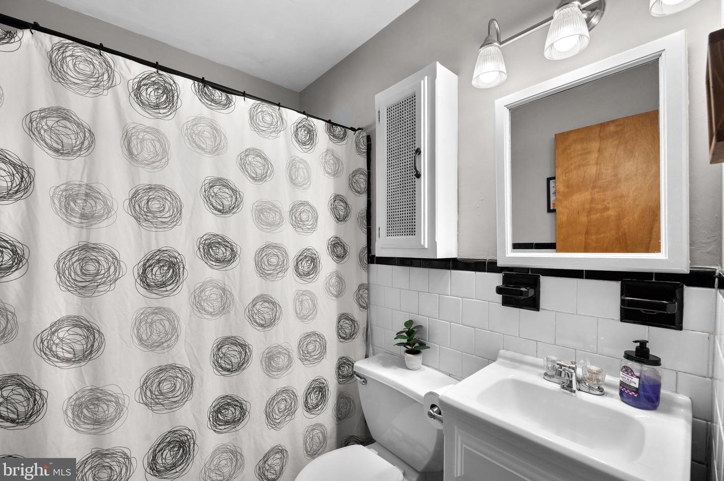 1513 Arbutus Ave, Baltimore MD  21227-4013 exterior