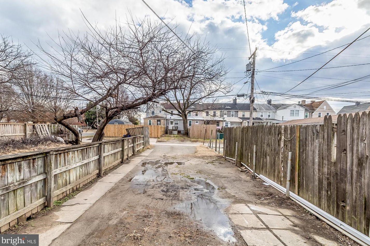 203 Colgate Ave, Baltimore MD  21222-4211 exterior