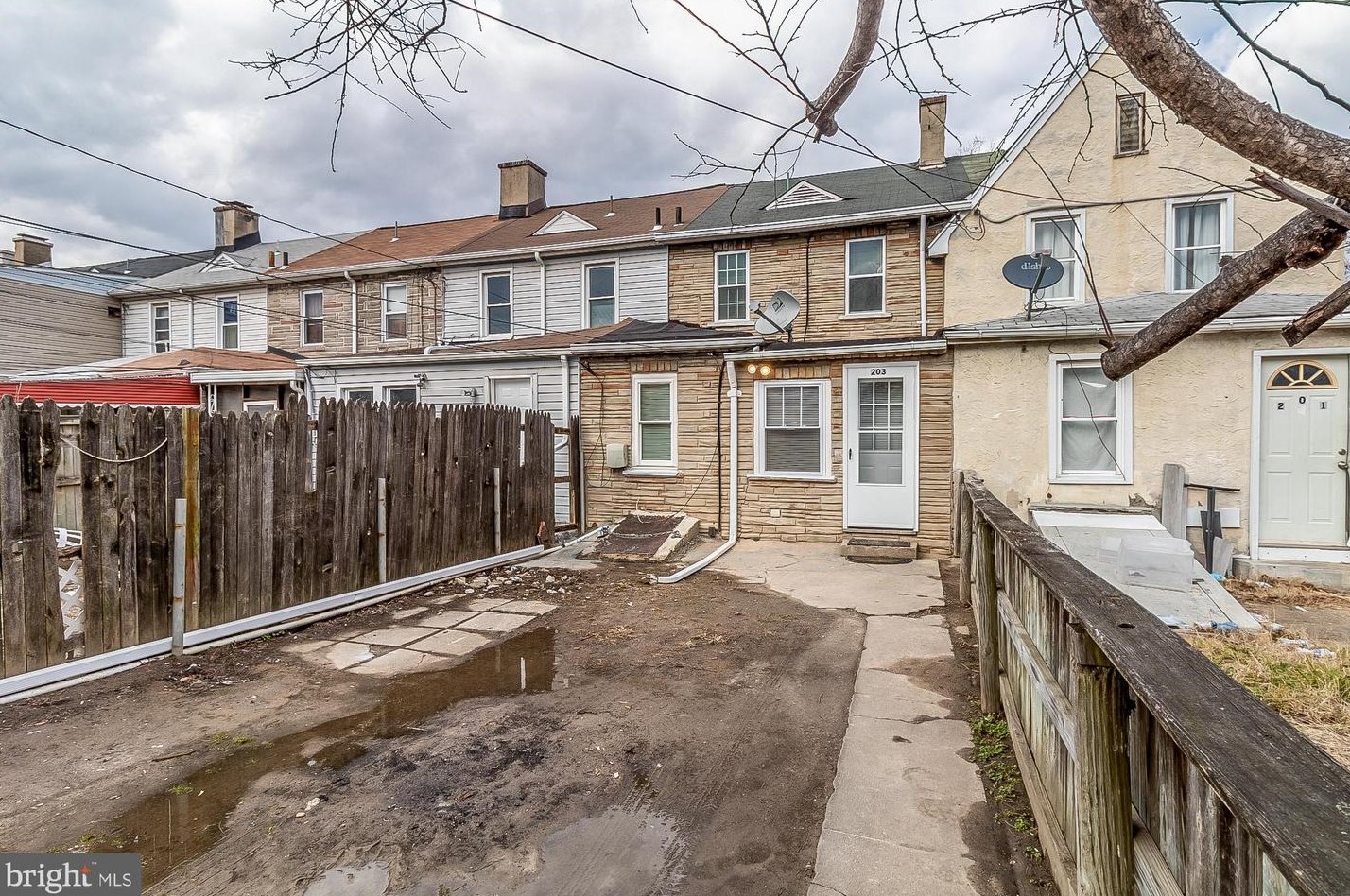 203 Colgate Ave, Baltimore MD  21222-4211 exterior