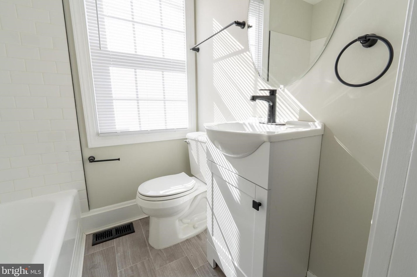 1517 Taylor Ave, Baltimore MD  21234-5240 exterior