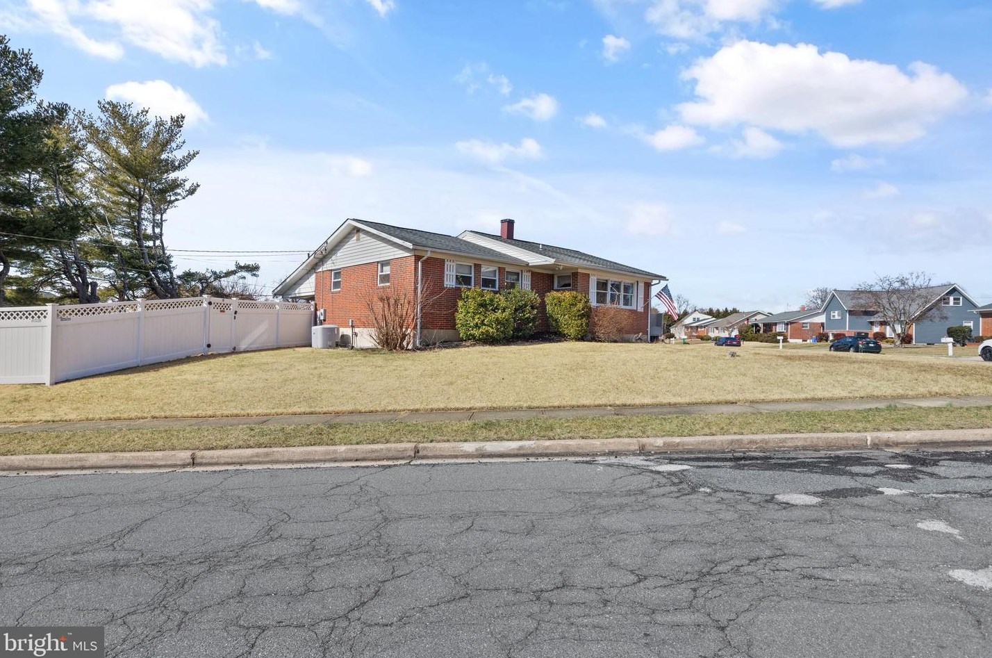 4115 Loch Lomond Dr, Baltimore, MD 21236-1029