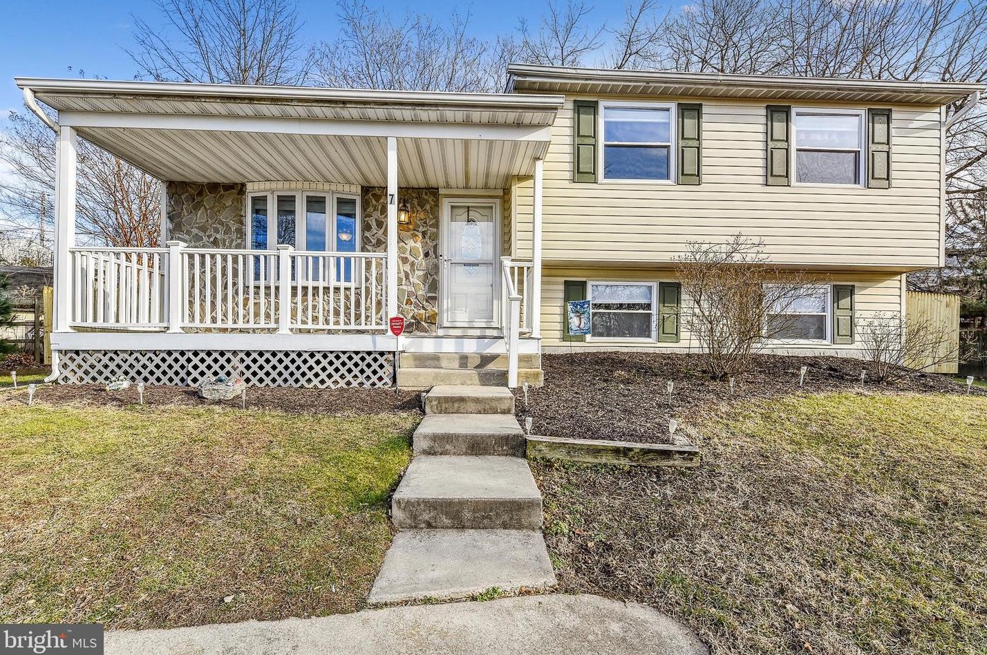 7 Honey Locust Ct, Baltimore, MD 21221-3264
