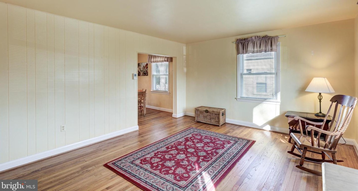 436 Westshire Dr, Baltimore MD  21228-3207 exterior
