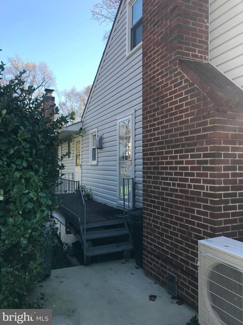 5 Kenwood Ave #1, Baltimore, MD 21228